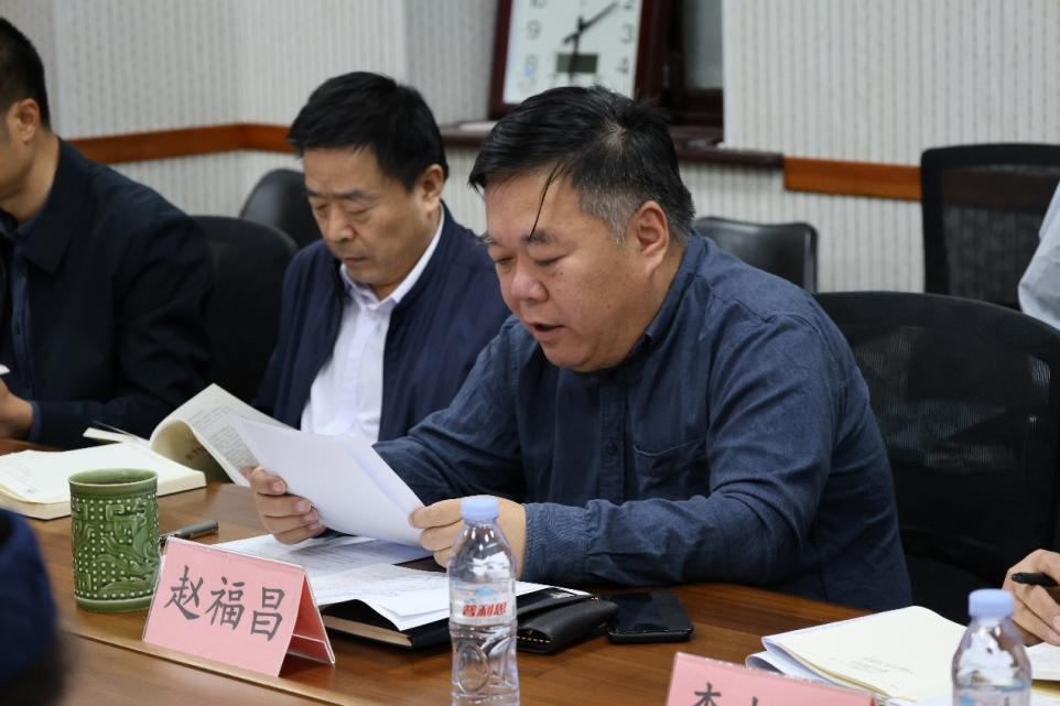 学院党委理论学习中心组开展树立和践行正确政绩观学习教育暨读书班第一次集体学习